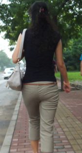 蛇腰小少妇走路就是会扭