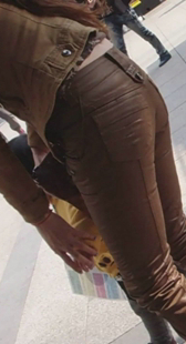 跟拍布裤小少妇