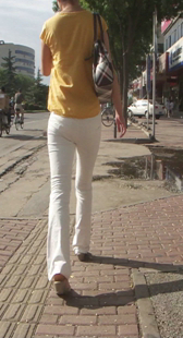 紧身圆臀少妇我喜欢