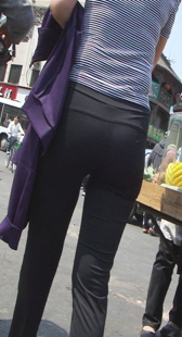 街拍高挑少妇我喜欢