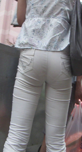 少妇屁股口味好重