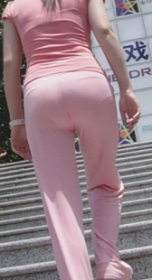 极品圆润少妇上楼梯