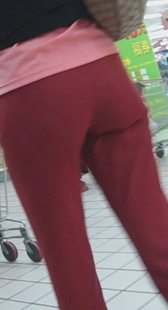 跟拍超市红裤少