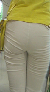 超市风韵少妇还能夹好紧