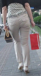 小少妇能夹这么紧内痕超清晰