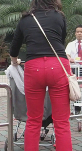 高挑少妇的屁股好大啊