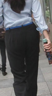 少妇走路像模特好会扭