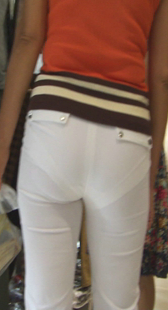 风韵少妇布裤透明内痕清晰