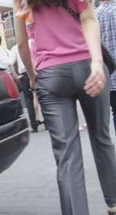 街拍布裤OL小少妇