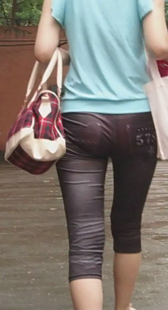 街拍紧身裤小少妇