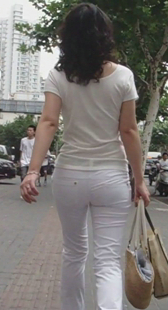 小少妇走路扭成这样