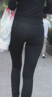 黑裤高挑身材美少妇