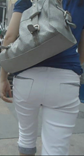 大臀少妇上楼梯