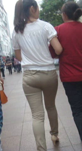 紧身圆臀布裤清晰内痕