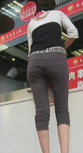 少妇走姿就是迷人