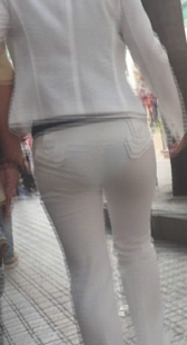 街拍透明布裤清晰内痕