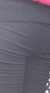 街拍紧身打底少妇