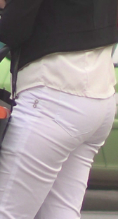 圆臀布裤少妇清楚内痕