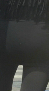 街拍打底裤臀大而美