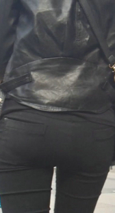 极品少妇腰小屁股大