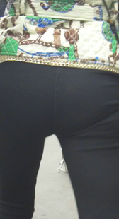 圆臀少妇紧身内痕