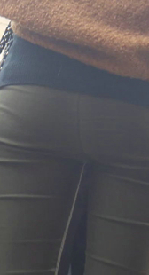 近距离跟拍成熟少妇大屁股