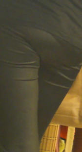 跟拍服装让皮裤少妇