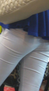 服装店布裤少妇内痕紧