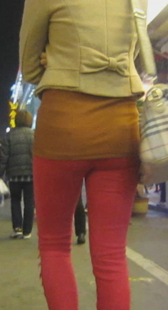 红色包臀小少妇