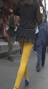 高挑黑裤小少妇