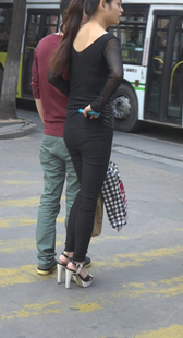 高跟长腿圆润少妇身材超好