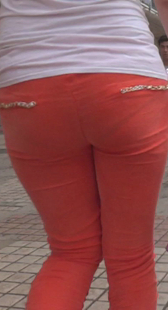 性感小妹腰细屁股大