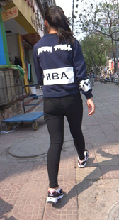 紧身打底裤小妹PP大