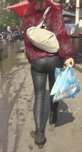 跟拍皮裤少妇光线好