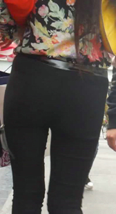 高挑OL少妇屁股大又翘