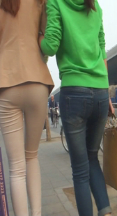 极品制服少妇身材好