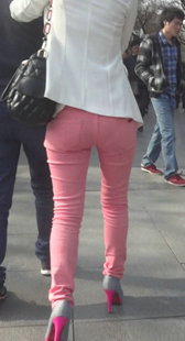 细腰粉裤OL美少妇