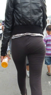 高挑长腿呢绒少妇