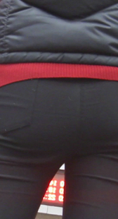 街拍包臀少妇很紧