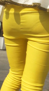 黄裤少妇内痕超清楚