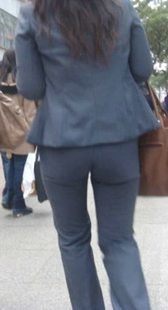 制服少妇如此性感