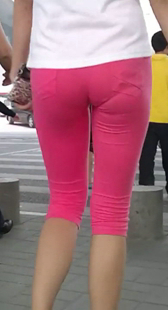 性感长腿红裤内痕紧