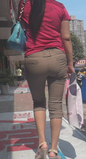 高跟超紧黄裤少妇