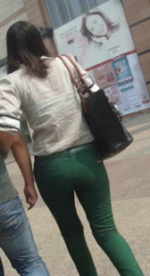 紧身绿布裤少妇