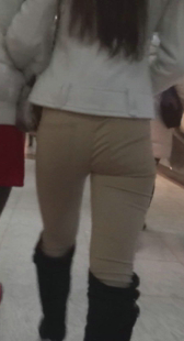 少妇走姿就是不一样