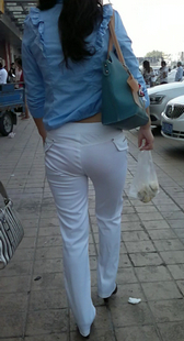 白布裤少妇腰细屁股大