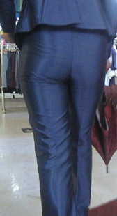 服装店西裤小少妇