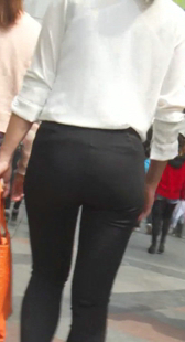 少妇屁股宽又圆