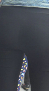 宽臀黑裤小少妇