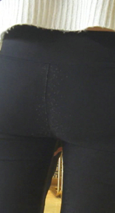 超紧打底黑裤少妇屁股大